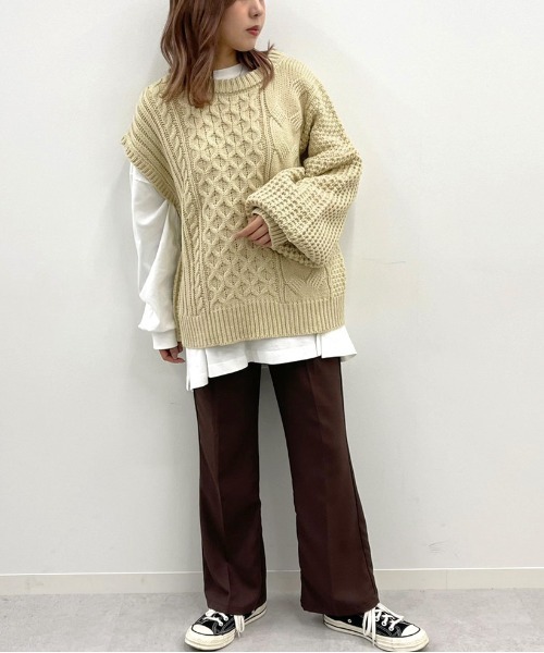 apres jour mignon(アプレジュールミニョン)の「ケーブル片袖デザインニット【ZOZOTOWN限定アイテム】(ニット/セーター・レディース・ブラック/パープル/クリーム/ダークブルー・X-LARGE/フリー)」の15枚目の写真