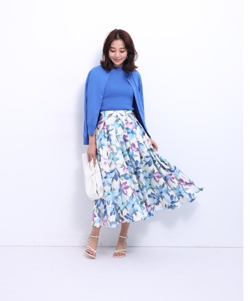 JUSGLITTY♡大人可愛いペイントフラワースカート JUSGLITTY（ジャスグリッティー）の「フラワープリントタックス