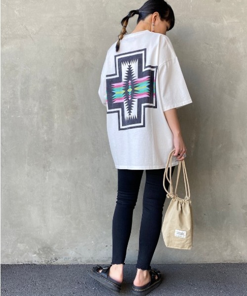 PENDLETON（ペンドルトン）の「【OCEANS 6月号掲載】[PENDLETON/ペンドルトン] 別注 バックプリントショートスリーブＴシャツ（Tシャツ/カットソー・レディース・ブラック/グレー/ブラック系その他/ブラック系その他2/ホワイト/ベージュ/ホワイト系その他/ホワイト系その他2・M/L/XL/S）」の10枚目の写真