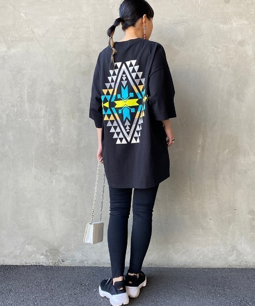 PENDLETON（ペンドルトン）の「【OCEANS 6月号掲載】[PENDLETON/ペンドルトン] 別注 バックプリントショートスリーブＴシャツ（Tシャツ/カットソー・レディース・ブラック/グレー/ブラック系その他/ブラック系その他2/ホワイト/ベージュ/ホワイト系その他/ホワイト系その他2・M/L/XL/S）」の18枚目の写真