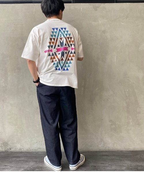 PENDLETON（ペンドルトン）の「【OCEANS 6月号掲載】[PENDLETON/ペンドルトン] 別注 バックプリントショートスリーブＴシャツ（Tシャツ/カットソー・レディース・ブラック/グレー/ブラック系その他/ブラック系その他2/ホワイト/ベージュ/ホワイト系その他/ホワイト系その他2・M/L/XL/S）」の13枚目の写真