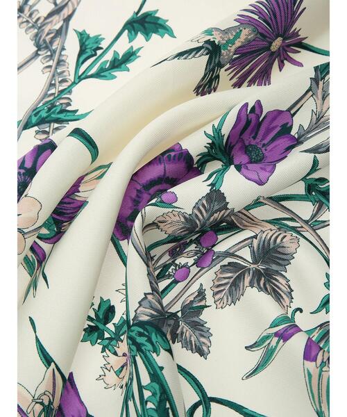 Green　Parks（グリーンパークス）の「フラワー柄スカーフ＊（ストール/ショール・レディース・ライム/ネイビー/グリーン・FREE）」の11枚目の写真