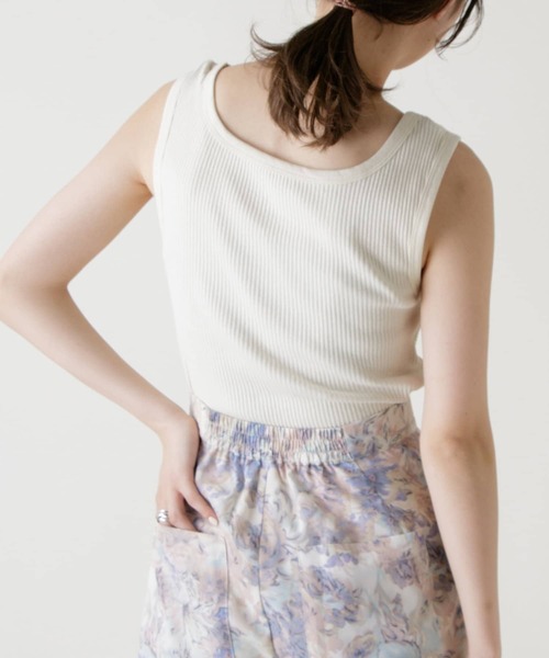 Kastane（カスタネ）の「パイピングスクエアタンク（タンクトップ・レディース・アイボリー/グリーン/オレンジ/ピンク/オフホワイト・FREE）」の2枚目の写真