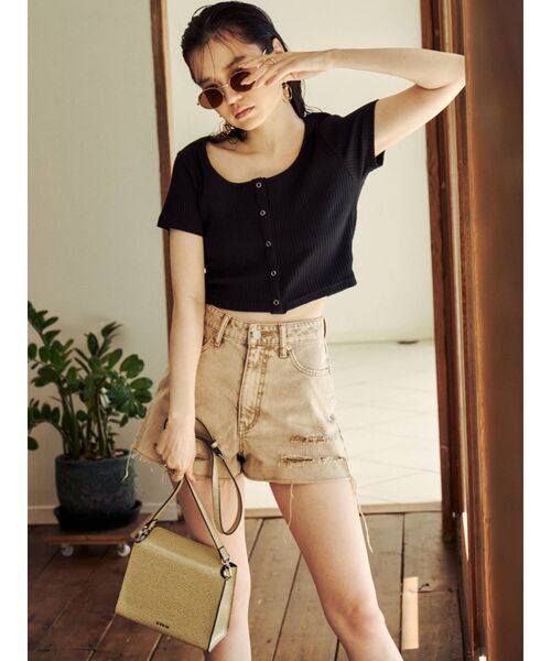 EVRIS（エヴリス）の「HEMハイダメージデニムショートパンツ（デニムパンツ・レディース・ホワイト/ブラック/ベージュ・SMALL/MEDIUM）」の14枚目の写真