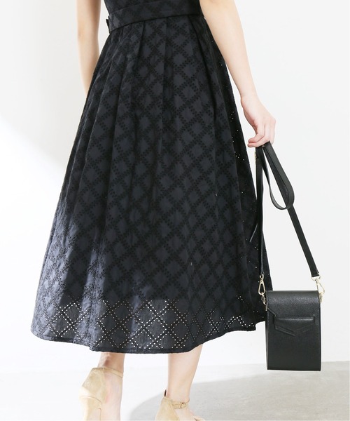 La TOTALITE(ラトータリテ)の「CanCam6月号掲載 まい(chay)コラボブロックチェックタックワンピース◆(ワンピース・レディース・ホワイト/ブラック/ピンク/ホワイト×イエロー・38/36)」の17枚目の写真