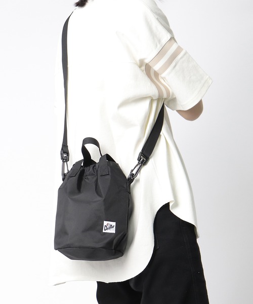 Drifter（ドリフター）の「DRIFTER / ドリフター 巾着バッグ DRIFTER 1200 NSZ SEM（ショルダーバッグ・レディース・その他4/その他5/その他6/ブラック/タン/その他1/その他2/その他3・FREE）」の21枚目の写真