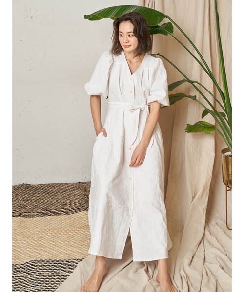 Vicente（ヴィセンテ）の「Puffsleeve maxi onepiece（ワンピース・レディース・ブラック/オフホワイト・FREE）」の7枚目の写真