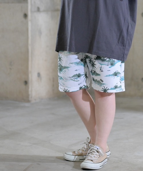 JOHN'S CLOSET（ジョンズクローゼット）の「【2】型押しワッフル 総柄プリントショーツ（その他パンツ・メンズ・ホワイト/ブラック/ネイビー/ネイビー系/ホワイト系その他・MEDIUM/LARGE）」の3枚目の写真