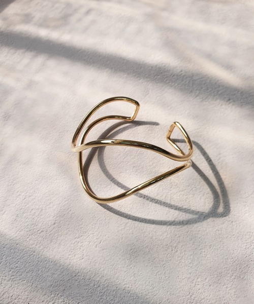 CEMONEMO（セモネモ）の「ダブル ウェーブ メタルバングル（バングル/リストバンド・レディース・シルバー/ゴールド・FREE）」の19枚目の写真