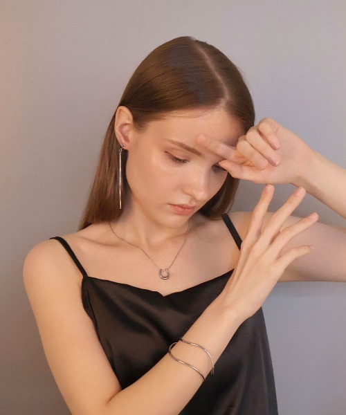 CEMONEMO（セモネモ）の「ダブル ウェーブ メタルバングル（バングル/リストバンド・レディース・シルバー/ゴールド・FREE）」の11枚目の写真