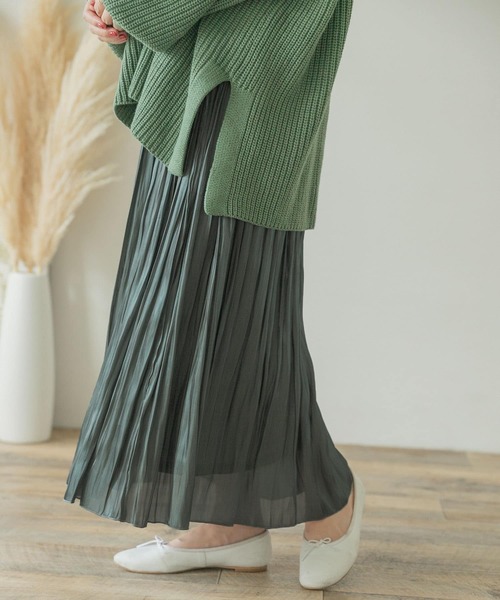 ITEMS URBANRESEARCH（アイテムズ アーバンリサーチ）の「シャイニープリーツスカート（スカート・レディース・ライトブラウン/グリーン系その他/ピンクベージュ/チャコールグレー・FREE）」の18枚目の写真