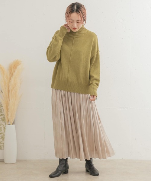 ITEMS URBANRESEARCH（アイテムズ アーバンリサーチ）の「シャイニープリーツスカート（スカート・レディース・ライトブラウン/グリーン系その他/ピンクベージュ/チャコールグレー・FREE）」の7枚目の写真