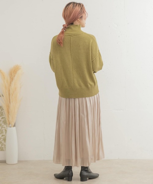 ITEMS URBANRESEARCH（アイテムズ アーバンリサーチ）の「シャイニープリーツスカート（スカート・レディース・ライトブラウン/グリーン系その他/ピンクベージュ/チャコールグレー・FREE）」の22枚目の写真