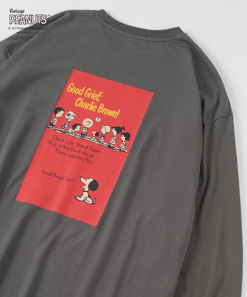 PEANUTS(ピーナッツ)の「【PEANUTS/ピーナッツ】スヌーピー バックプリント ビッグシルエット 長袖Tシャツ(Tシャツ/カットソー・レディース・チャコールグレー/オフホワイト/イエロー/ミント・M/L/XL)」の1枚目の写真