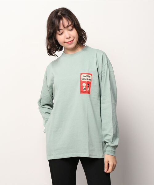 PEANUTS(ピーナッツ)の「【PEANUTS/ピーナッツ】スヌーピー バックプリント ビッグシルエット 長袖Tシャツ(Tシャツ/カットソー・レディース・チャコールグレー/オフホワイト/イエロー/ミント・M/L/XL)」の17枚目の写真