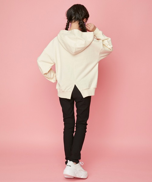 JENNI love（ジェニィラブ）の「バックスリットパーカー（パーカー・キッズ・ブラック/オフホワイト/ピンク・130cm/140cm/150cm/160cm）」の7枚目の写真