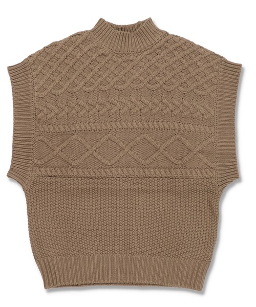 SPINNS（スピンズ）の「ノースリーブケーブルニットベスト（ベスト・レディース・ベージュ/アイボリー/モカ/グレイッシュベージュ・ONESIZE）」の12枚目の写真