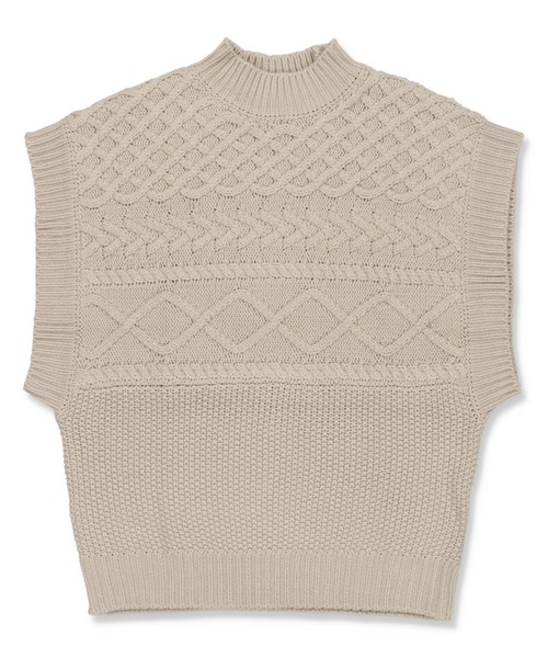 SPINNS（スピンズ）の「ノースリーブケーブルニットベスト（ベスト・レディース・ベージュ/アイボリー/モカ/グレイッシュベージュ・ONESIZE）」の13枚目の写真