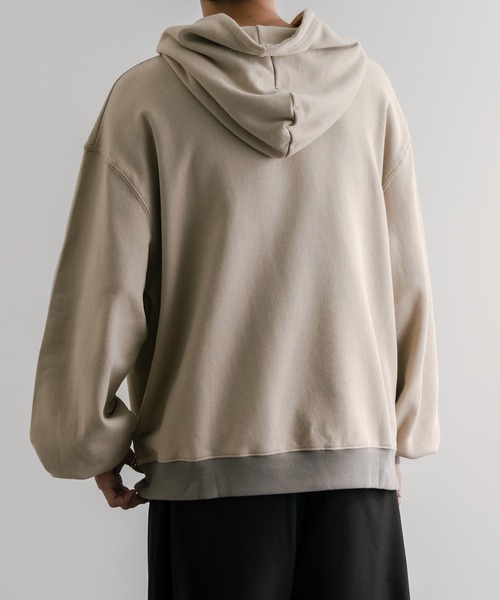 epnok（エプノック）の「ヘビーウェイトルーズパーカー（パーカー・メンズ・グレイッシュベージュ/グレイッシュブルー/モカ・MEDIUM/LARGE/SMALL）」の22枚目の写真