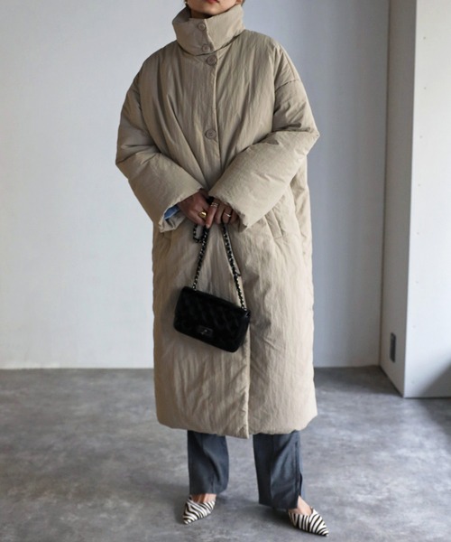 スタンドカラーダウンコート