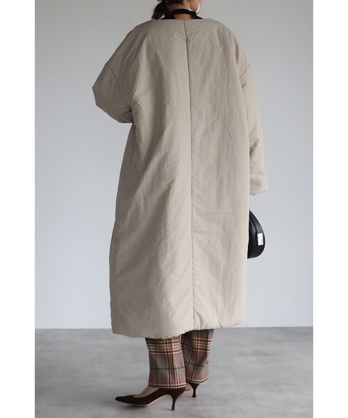 スタンドカラーダウンコート