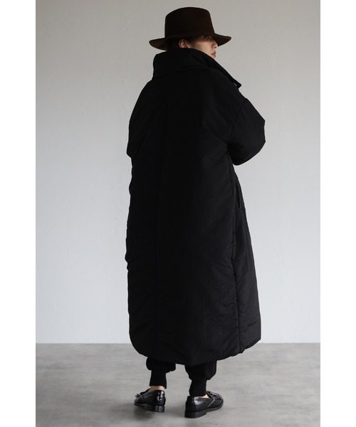 スタンドカラーダウンコート