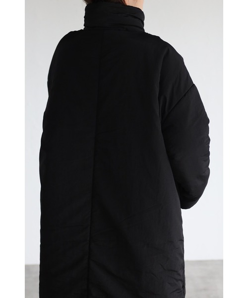 スタンドカラーダウンコート