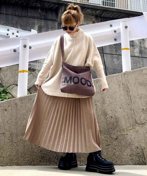 ゆるシルエットで華奢見え叶う！ドルマンスリーブハイネックリブ