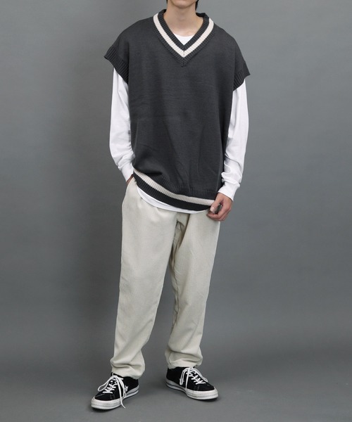 air tokyo sellection(エアートウキョウセレクション)の「【ユニセックスで着用可能】アクリル バルキー チルデン ニットベスト(ベスト・メンズ・チャコールグレー/オフホワイト/サックスブルー・MEDIUM/LARGE/X-LARGE)」の14枚目の写真