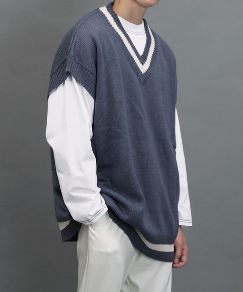 air tokyo sellection(エアートウキョウセレクション)の「【ユニセックスで着用可能】アクリル バルキー チルデン ニットベスト(ベスト・メンズ・チャコールグレー/オフホワイト/サックスブルー・MEDIUM/LARGE/X-LARGE)」の8枚目の写真