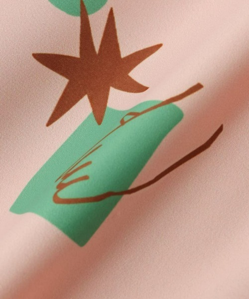 moimoln(モイモルン)の「ムーンショット柄化繊フリースブルゾン(ブルゾン・キッズ・ライトイエロー/ピンク・100cm/110cm/120cm/130cm/90cm)」の5枚目の写真