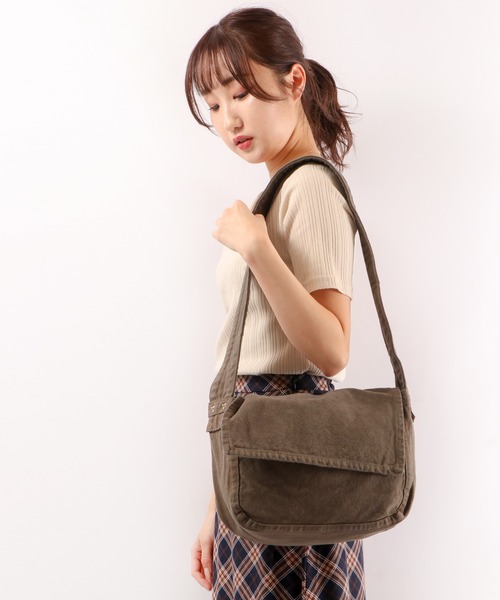 MAKE UP(メイクアップ)の「MAKE UP 倉敷製品染めキャンバスショルダー(ショルダーバッグ・メンズ・ホワイト/ブラック/ネイビー/レッド/カーキ/ブルー/グリーン・FREE)」の3枚目の写真