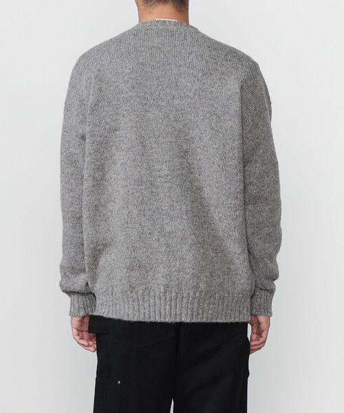 Jamieson's of Shetland(ジャミーソンズオブシェトランド)の「【Jamieson's Knitwear】クルーネックニット MEN(ニット/セーター・メンズ・グレー/Nat/グリーン/レッド/ベージュ/パープル/ブラック/ブルー・46/50/48)」の17枚目の写真