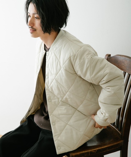 ITEMS URBANRESEARCH(アイテムズ アーバンリサーチ)の「中綿リブ キルティングジャケット(その他アウター・メンズ・ブラック/ベージュ/ネイビー/ブラウン・MEDIUM/LARGE)」の3枚目の写真