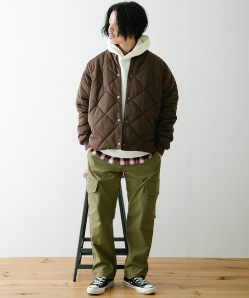 ITEMS URBANRESEARCH(アイテムズ アーバンリサーチ)の「中綿リブ キルティングジャケット(その他アウター・メンズ・ブラック/ベージュ/ネイビー/ブラウン・MEDIUM/LARGE)」の17枚目の写真