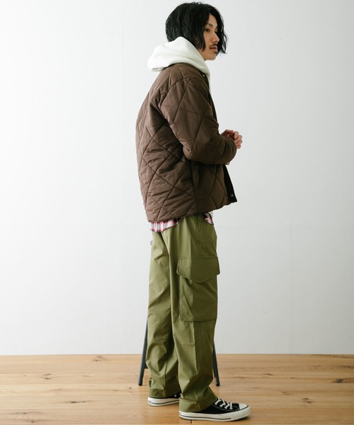 ITEMS URBANRESEARCH(アイテムズ アーバンリサーチ)の「中綿リブ キルティングジャケット(その他アウター・メンズ・ブラック/ベージュ/ネイビー/ブラウン・MEDIUM/LARGE)」の16枚目の写真