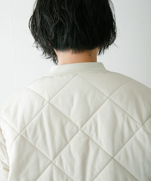 ITEMS URBANRESEARCH(アイテムズ アーバンリサーチ)の「中綿リブ キルティングジャケット(その他アウター・メンズ・ブラック/ベージュ/ネイビー/ブラウン・MEDIUM/LARGE)」の10枚目の写真