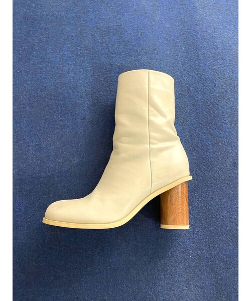 EMODA（エモダ）の「サークルヒールショートブーツ（ブーツ・レディース・ブラック/グレー・SMALL/MEDIUM/LARGE）」の4枚目の写真