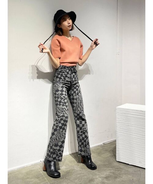 EMODA（エモダ）の「サークルヒールショートブーツ（ブーツ・レディース・ブラック/グレー・SMALL/MEDIUM/LARGE）」の14枚目の写真