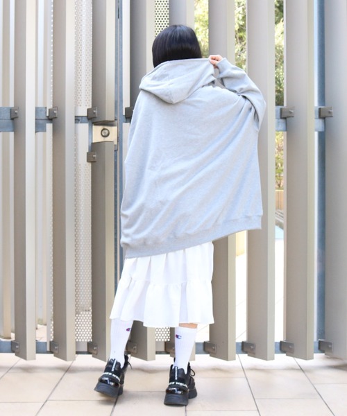 レディース　VVF-7　パーカー　ホワイト　サイズＬ sevens（セブンズ）の「sevens超ビッグパーカー⁄オーバーサイズ