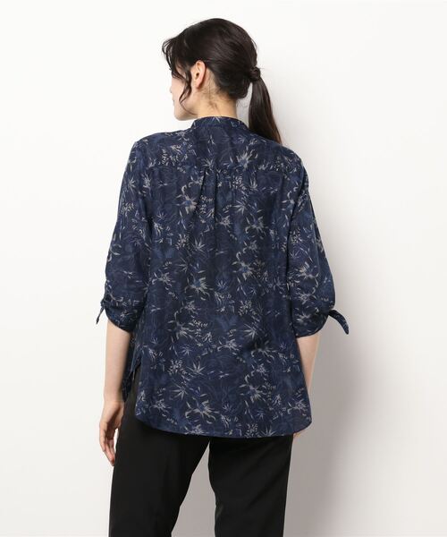 BELLUNA(ベルーナ)の「涼感やわらか袖リボンシャツチュニック(チュニック・レディース・ネイビー/オフホワイト/ブルー・MEDIUM/LARGE/X-LARGE)」の14枚目の写真