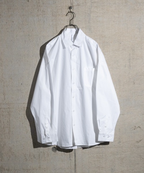 JOHN'S CLOSET(ジョンズクローゼット)の「【i】ブロードビッグレギュラーシャツ(シャツ/ブラウス・メンズ・グリーン/ホワイト/サックスブルー/ブラック/グレイッシュベージュ/ラベンダー/イエロー系その他/サックスブルー系/ホワイト系その他/グリーン系その他/ブラック系その他・MEDIUM/LARGE/X-LARGE)」の2枚目の写真