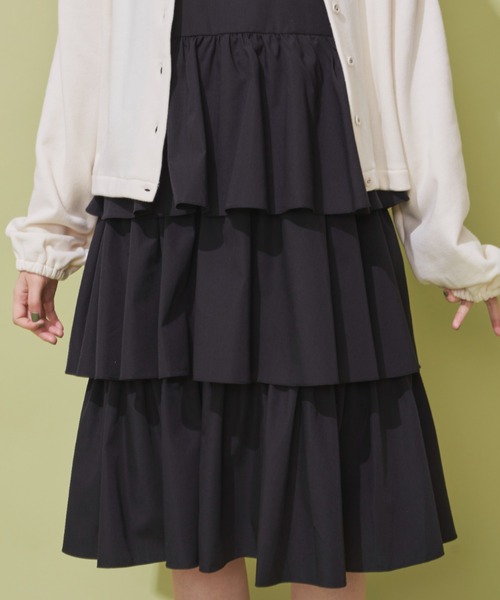 MERLOT（メルロー）の「ティアードジャンスカ（ジャンパースカート・レディース・ホワイト/ブラック・FREE）」の4枚目の写真