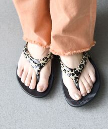 OOFOS OOLALA BLACK LEOPARD ウーフォス サンダル レオパード ウーフォス OOFOS OOlala Limited （Black/ Leopard） -靴