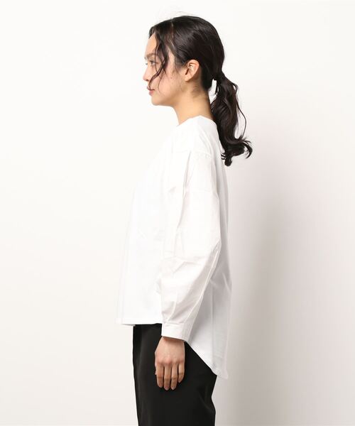 Samansa Mos2 blue（サマンサモスモスブルー）の「袖布帛ドッキングプルオーバー（Tシャツ/カットソー・レディース・ライトベージュ/チャコール/オフホワイト・ﾌﾘ-）」の4枚目の写真