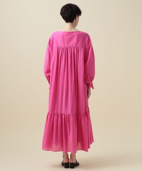 BAYFLOW（ベイフロー）の「【MW SUNRISE(エムダブリューサンライズ)】ボリュームスリーブワンピース（ワンピース・レディース・ブラック/ピンク・FREE）」の7枚目の写真