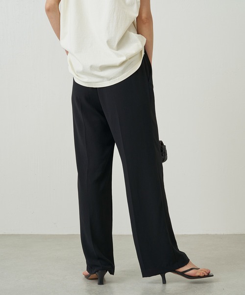 ラウンジドレス ショートパンツ LOUNGEDRESS（ラウンジドレス）の「【CHIGNON/シニヨン】サテン