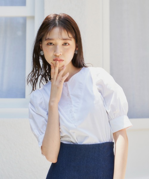 VANNIE U(ヴァニーユー)の「パワショルヨークブラウス(Tシャツ/カットソー・レディース・ホワイト/ベージュ・FREE)」の1枚目の写真