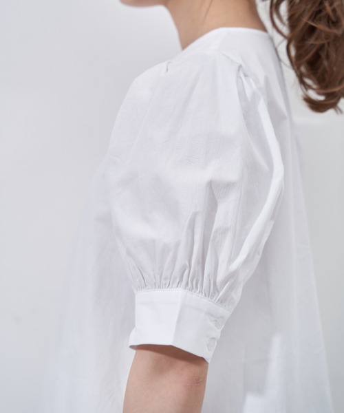 VANNIE U(ヴァニーユー)の「パワショルヨークブラウス(Tシャツ/カットソー・レディース・ホワイト/ベージュ・FREE)」の13枚目の写真