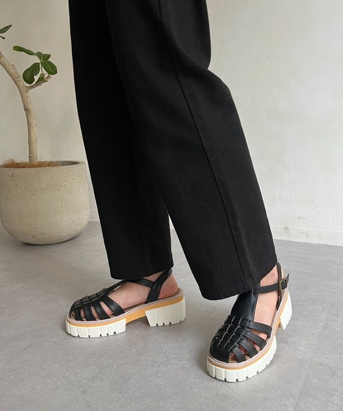 prose verse(プロズヴェール)の「厚底グルカサンダル(サンダル・レディース・ホワイト/ブラック・XL/MEDIUM/LARGE/SMALL)」の4枚目の写真